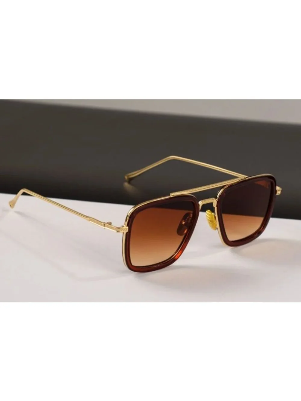 Square Aviator Unisex Sunglasses With Gold Frame And Gradient Brown Lenses
